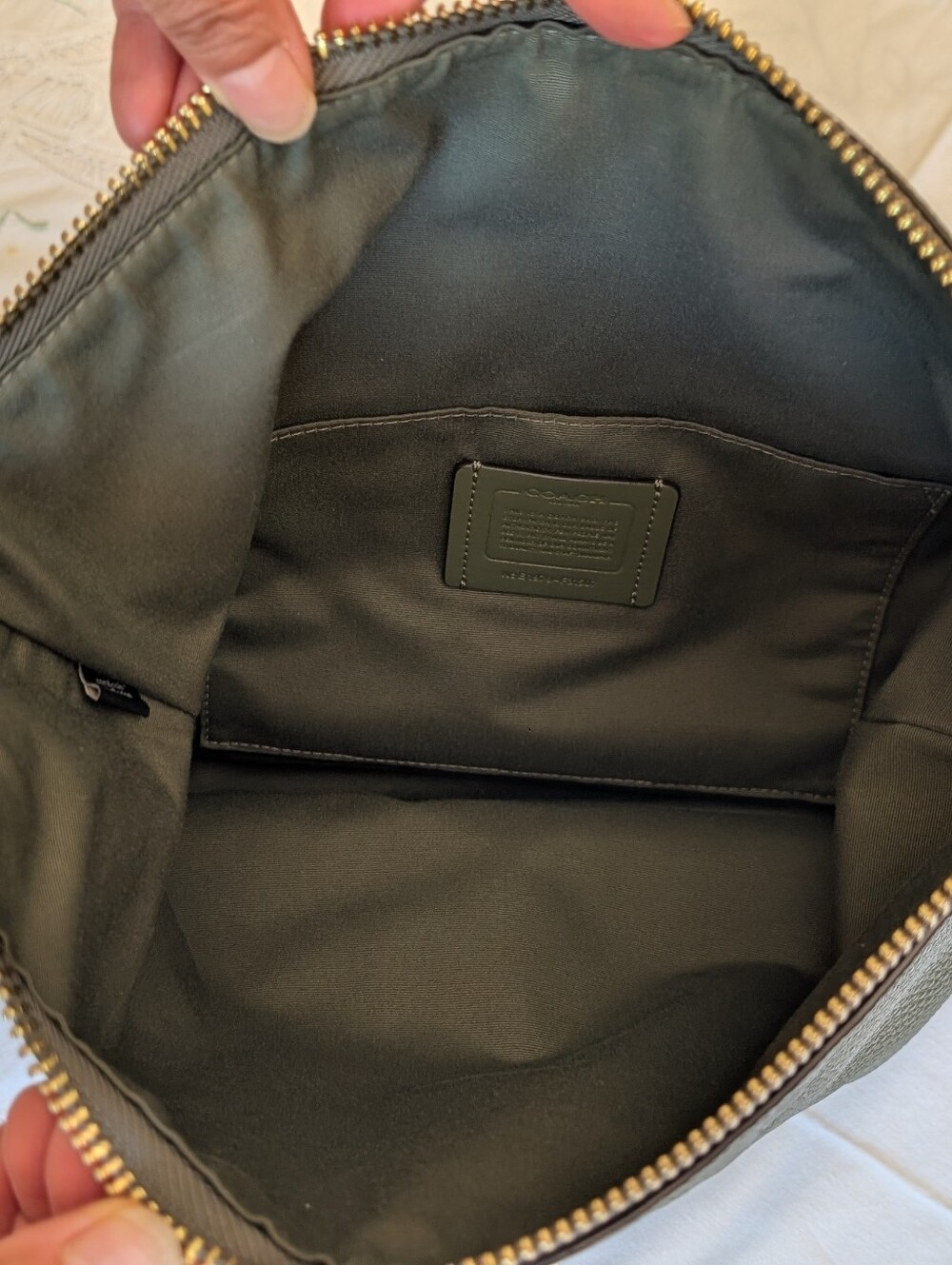 Coach Olive Green Pebbled Leather Shoulder Bag with Gold Hardware - Picture 2 of 4
